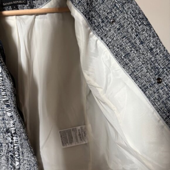 BANANA REPUBLIC Raw Hem Tweed Moto Jacket Cropped Office Navy White EUC Size 4 - Picture 8 of 10